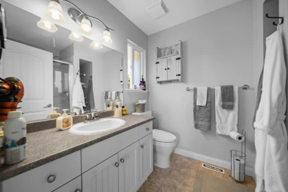 Guest Bathroom Photo of 7517 Murray Street, Mission, BC