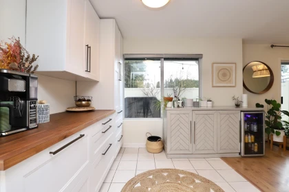 Kitchen Photo of 16 21409 Dewdney Trunk Road, Maple Ridge, BC