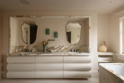 Mudroom Photo of 2955 Rosebery Avenue, West Vancouver, BC