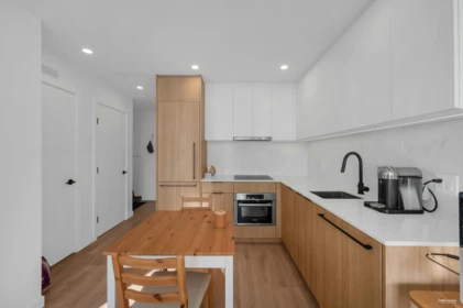 Kitchen Photo of 2107 13685 102 Avenue, Surrey, BC