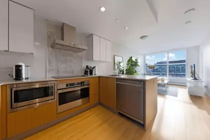 Kitchen Island Photo of 616 159 W 2nd Avenue, Vancouver, BC