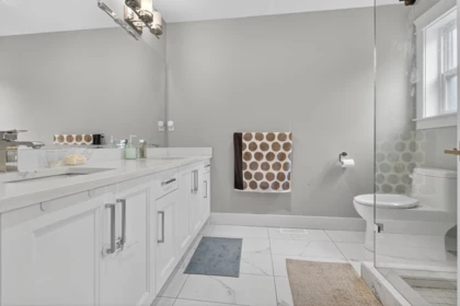 Basement Recreation Room Photo of 2926 160 Street, Surrey, BC