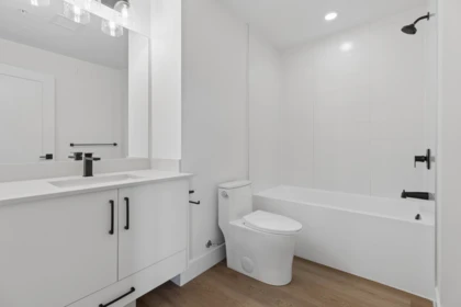 Guest Bathroom Photo of 101 20286 72b Avenue, Langley, BC