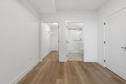 Walk-In Closet Photo of 101 20286 72b Avenue, Langley, BC