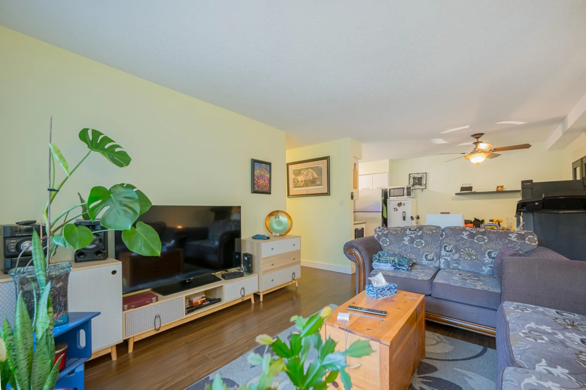 Dining Area Photo of 114 1442 Blackwood Street, White Rock, BC