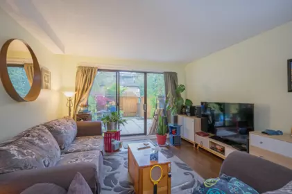 114 1442 Blackwood Street, White Rock, BC, White Rock — Apartment/Condo for sale