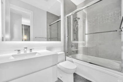 Hot Tub / Spa Photo of 7280 Lombard Road, Richmond, BC