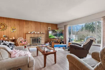 Pantry Photo of 385 3rd Avenue, Hope, BC