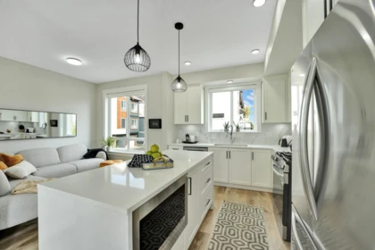 Entry Foyer Photo of 9 17155 79a Avenue, Surrey, BC