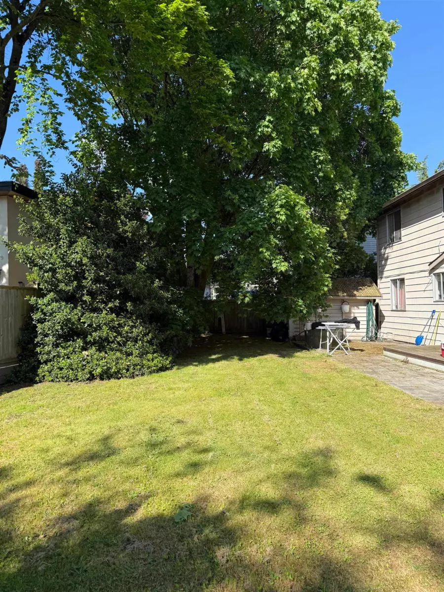 Living Room Photo of 6040 Taseko Crescent, Richmond, BC