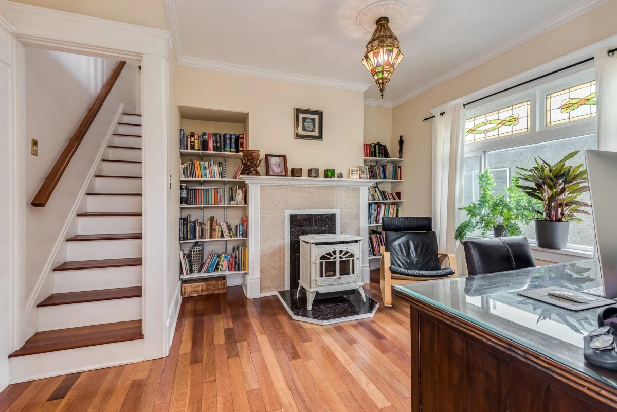 Dining Area Photo of 341 E 58th Avenue, Vancouver, BC