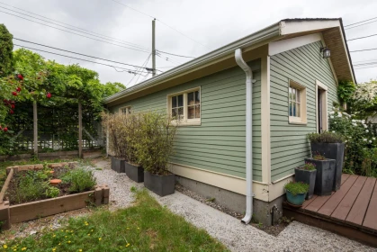 Hot Tub / Spa Photo of 341 E 58th Avenue, Vancouver, BC