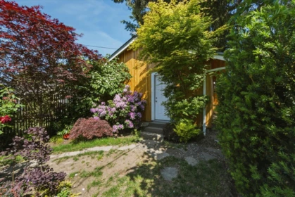 Swimming Pool Photo of 647 Prior Street, Vancouver, BC