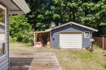 Basement Recreation Room Photo of 8094 Alderwood Road, Halfmoon Bay, BC