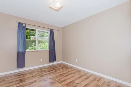 Bedroom 3 Photo of 8094 Alderwood Road, Halfmoon Bay, BC