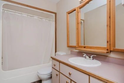 Guest Bathroom Photo of 8094 Alderwood Road, Halfmoon Bay, BC