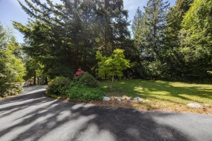 Office / Den Photo of 8094 Alderwood Road, Halfmoon Bay, BC