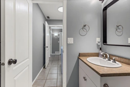 Laundry Room Photo of 10 46330 Valleyview Road, Chilliwack, BC
