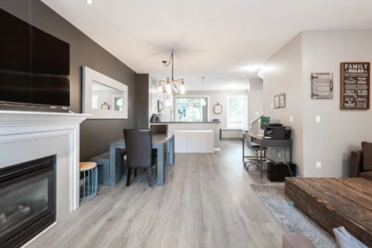Kitchen Photo of 129 18777 68a Avenue, Surrey, BC