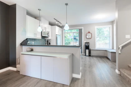 Primary Bathroom Photo of 129 18777 68a Avenue, Surrey, BC