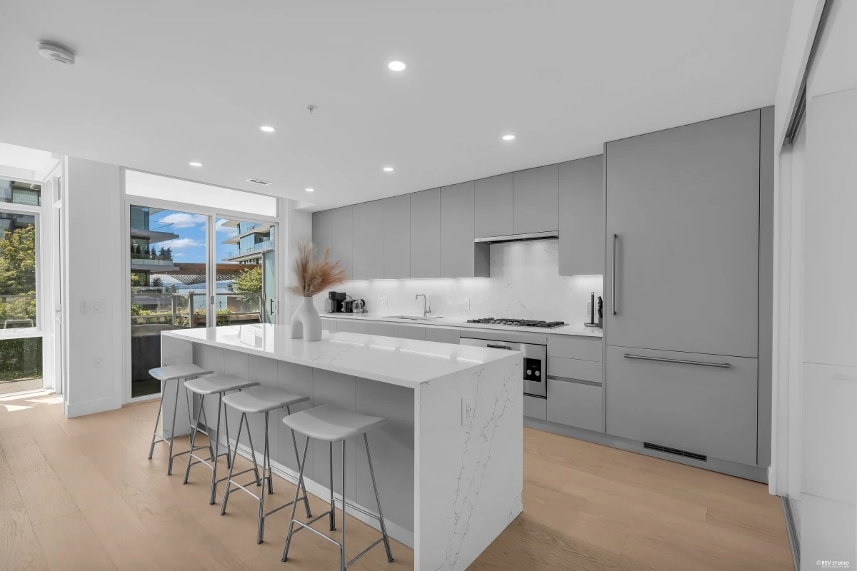 Living Room Photo of 207 1331 Marine Drive, West Vancouver, BC