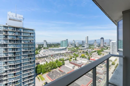 Powder Room Photo of 3908 13696 100 Avenue, Surrey, BC