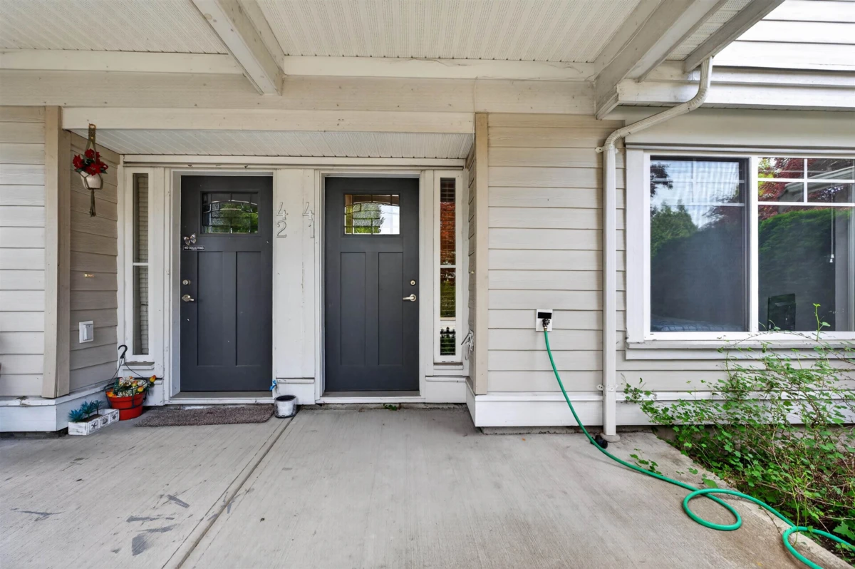 Family Room Photo of 41 12775 63 Avenue, Surrey, BC