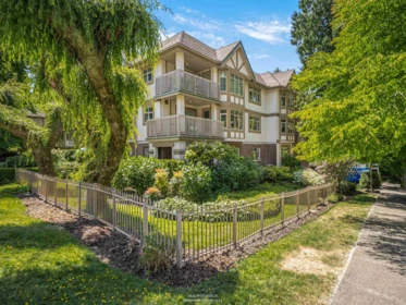 409 2059 Chesterfield Avenue, North Vancouver, BC, North Vancouver — Apartment/Condo for sale
