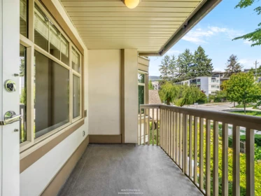 Outdoor Patio Photo of 409 2059 Chesterfield Avenue, North Vancouver, BC