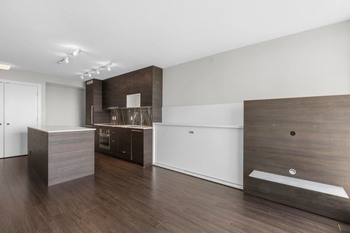Family Room Photo of 1912 13398 104 Avenue, Surrey, BC