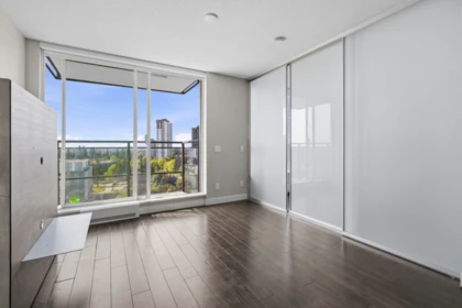 Kitchen Island Photo of 1912 13398 104 Avenue, Surrey, BC
