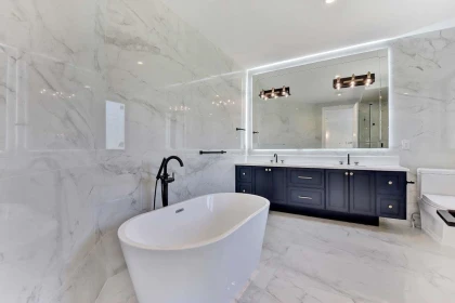 Powder Room Photo of 16561 29a Avenue, Surrey, BC