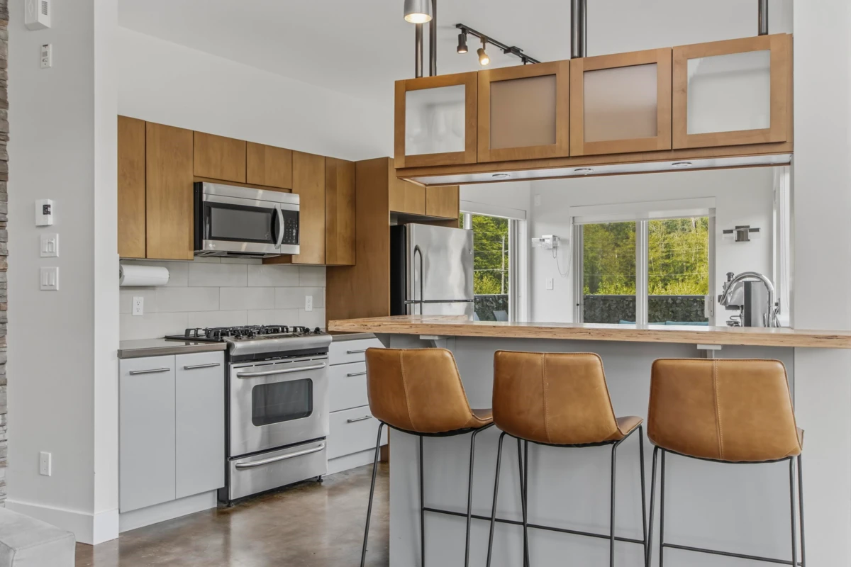 Dining Area Photo of 2 40775 Tantalus Road, Squamish, BC