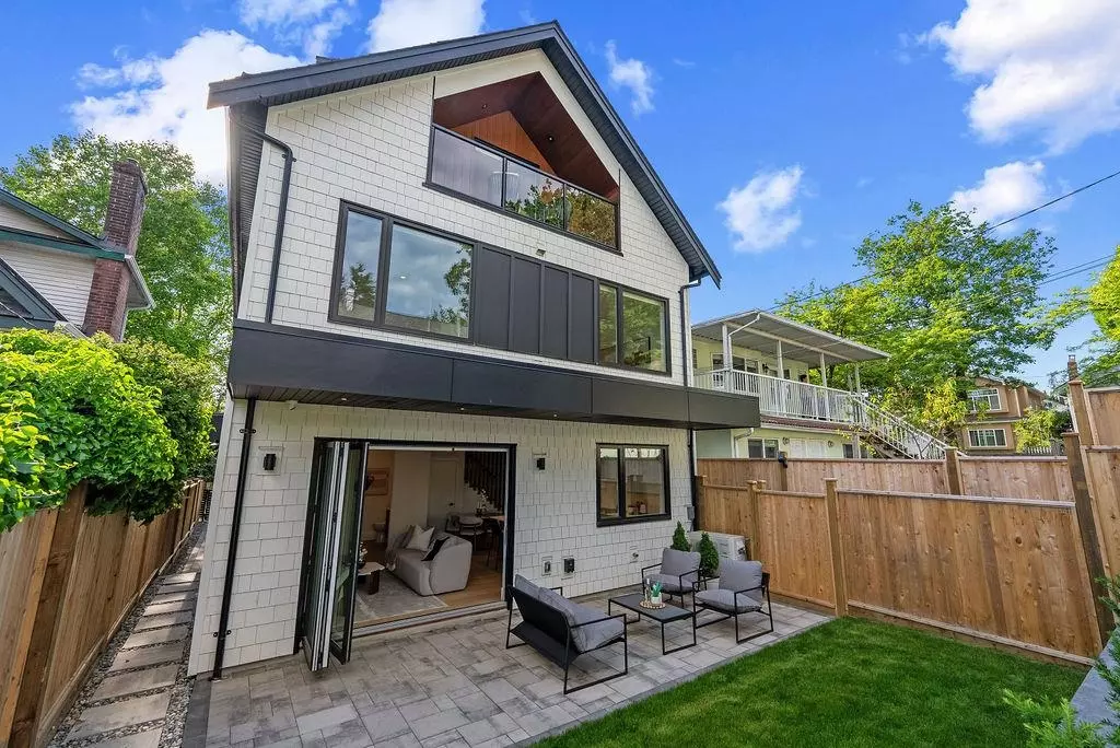 Exterior Rear Photo of 2 6318 Sophia Street, Vancouver, BC