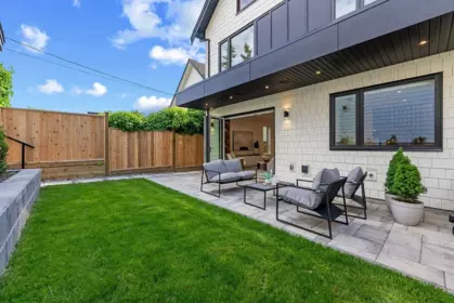 Hot Tub / Spa Photo of 2 6318 Sophia Street, Vancouver, BC