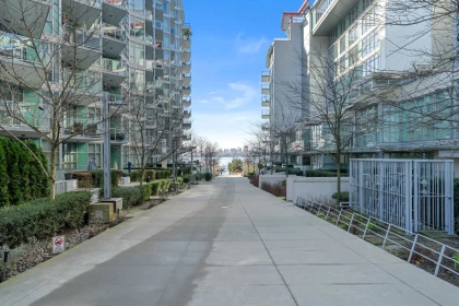 808 199 Victory Ship Way, North Vancouver, BC, North Vancouver — Apartment/Condo for sale
