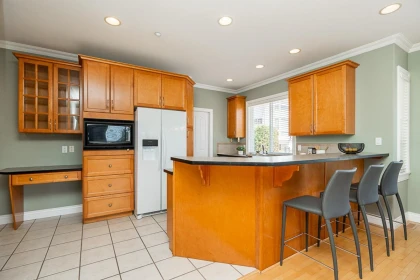 15645 Pacific Avenue, White Rock, BC, White Rock — Single Family Residence for sale