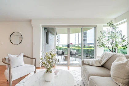 Pantry Photo of 1 2243 BELLEVUE AVENUE, West Vancouver BC V7V 1C5