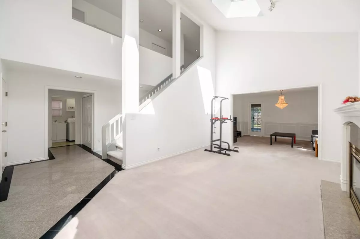 Living Room Photo of 12631 Cameron Drive, Richmond, BC