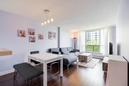 504 5189 Gaston Street, Vancouver, BC, Vancouver — Apartment/Condo for sale