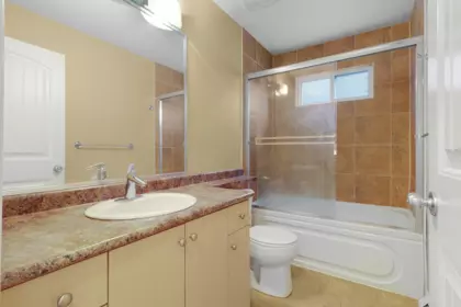 Powder Room Photo of 32472 Mitchell Avenue, Mission, BC