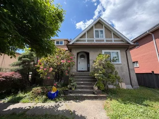 Family Room Photo of 7079 Waverley Avenue, Burnaby, BC
