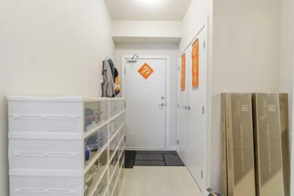 221 5248 Grimmer Street, Burnaby, BC, Burnaby — Apartment/Condo for sale