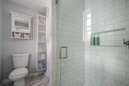 Powder Room Photo of 2426 Wayburne Crescent, Langley, BC