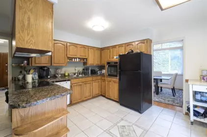 Hallway Photo of 855 Bayview Drive, Delta, BC