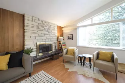 Powder Room Photo of 855 Bayview Drive, Delta, BC