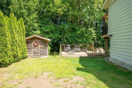 Front Yard Photo of 19745 38a Avenue, Langley, BC