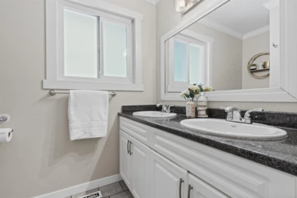 Guest Bathroom Photo of 19745 38a Avenue, Langley, BC