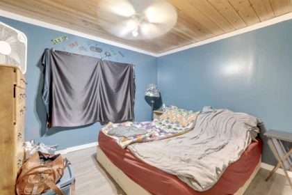 Hot Tub / Spa Photo of 46045 Fifth Avenue, Chilliwack, BC