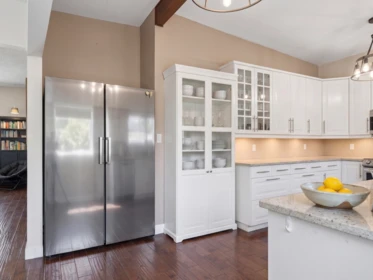 Kitchen Island Photo of 87 Mundy Street, Coquitlam, BC
